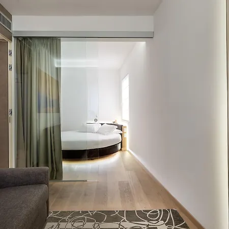 Polo Hotel 4*