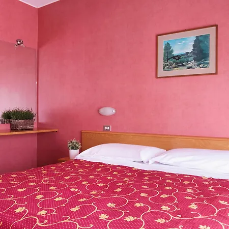 Junior Hotel 3*