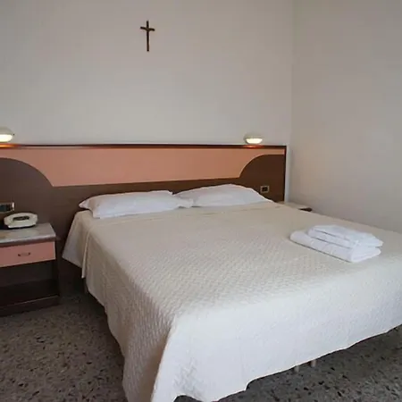 Artide Hotel 3*