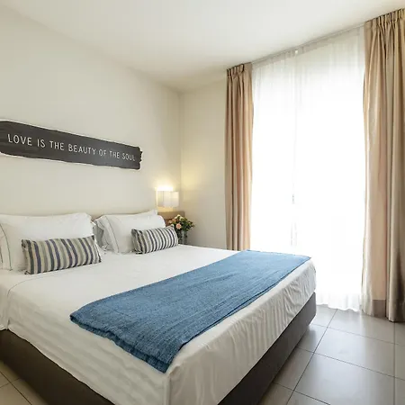 Le Rose Hotel