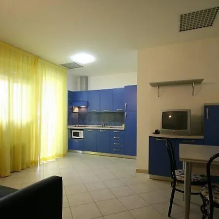 Paradise Aparthotel 3*