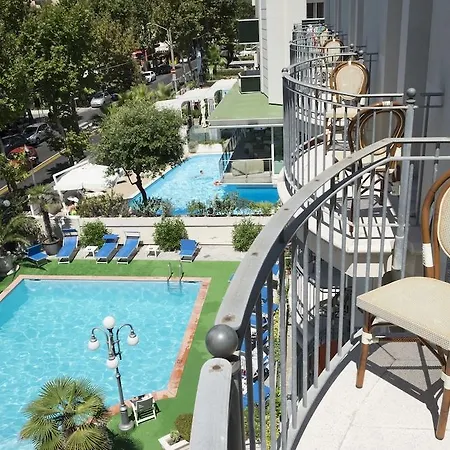Ambassador Hotel 4*