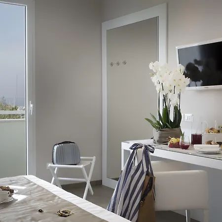 Biancamano Hotell Rimini