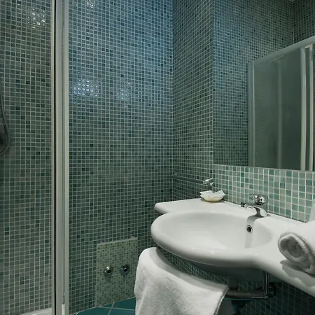 Hotel Scarlet 3*