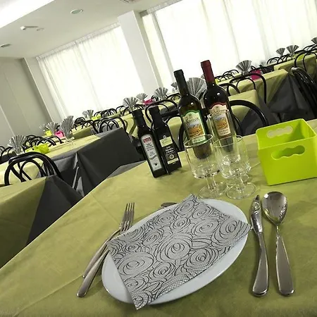 Hotel Scarlet 3*
