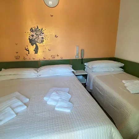 Hotel Nova Dhely 3*