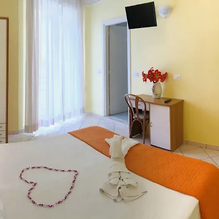 Hotel Naica Marebello