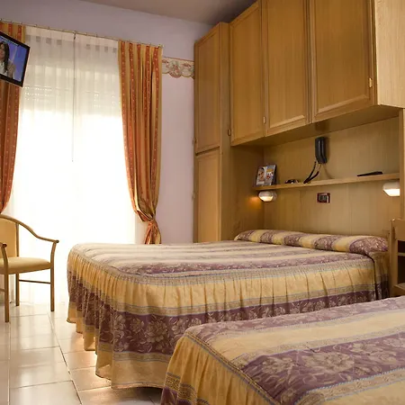 Hotel Kennedy 3*