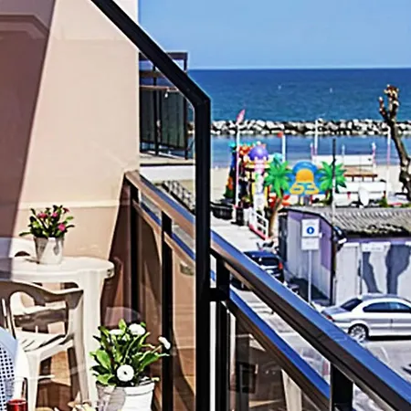 Iris Hotel
