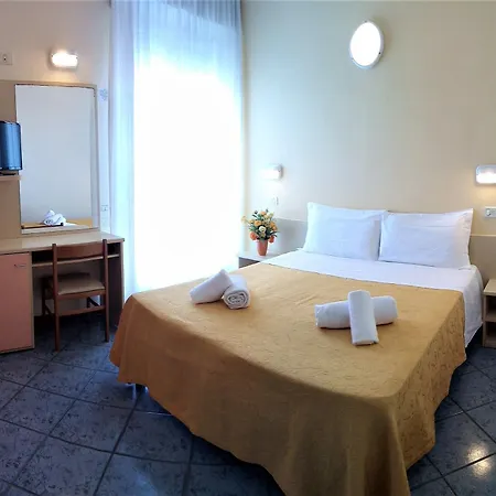 Hotell Hotel Corona