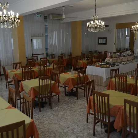 Hotel Corona 3* Rimini