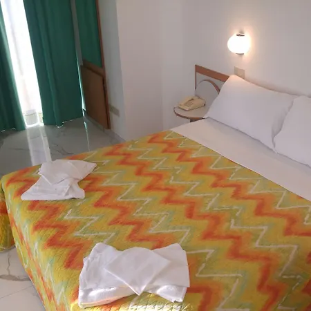 Hotel Memory 3*