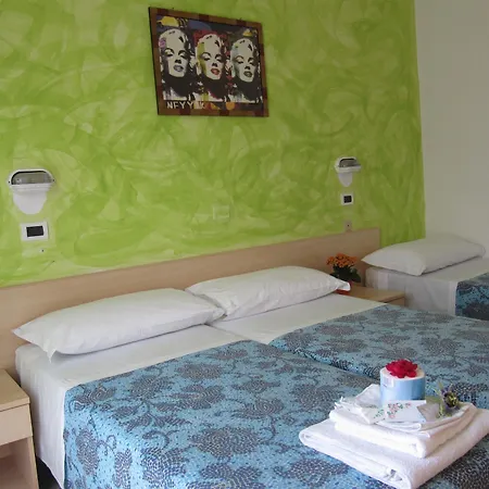 Hotel Elia 2*