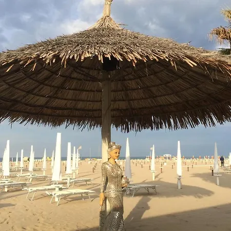 La Marina *