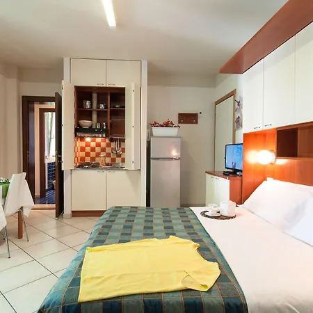 Riviera 2*