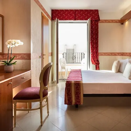 Hotel Gallia Palace 4*