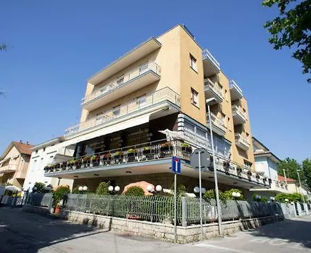Hotel Luca *