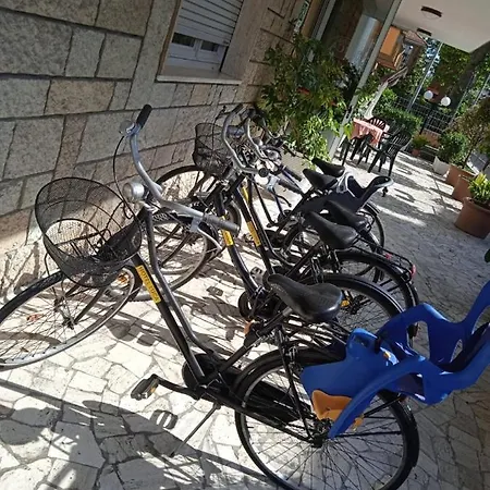 Hotel Luca *