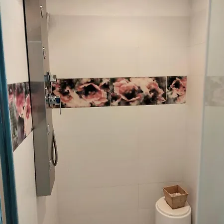Aquila 2* ريميني
