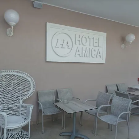 Amica Otel 2*