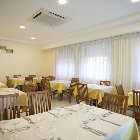 Savana Hotel 3*
