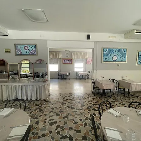 Moroni Hotel