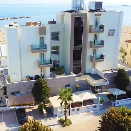 Hotel Caesar Paladium 3*
