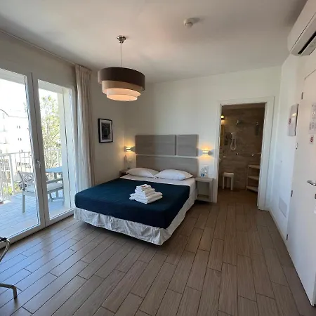 ホテル Riva E Mare 3*