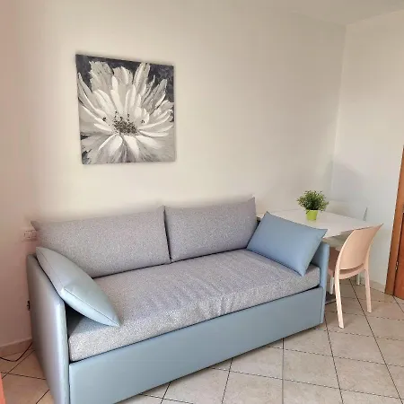 Mare Aparthotel 3*