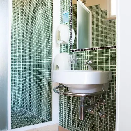 Amba Hotel 3*