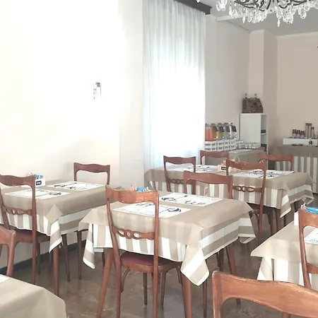 Hotel Tourist Meuble Rimini