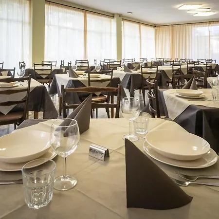 Hotel Mamy 2*