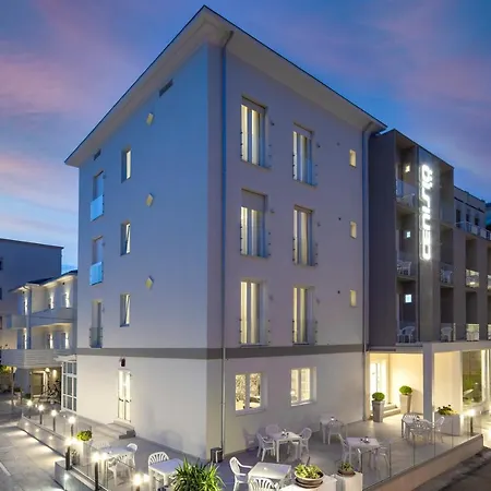 Hotel Cenisio 3*
