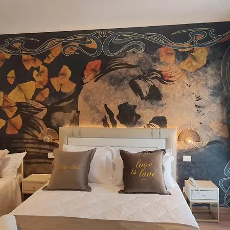 Amsterdam & Hotel Rimini