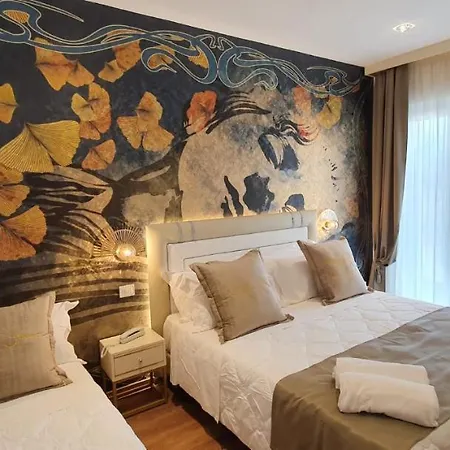 Amsterdam & 4*
