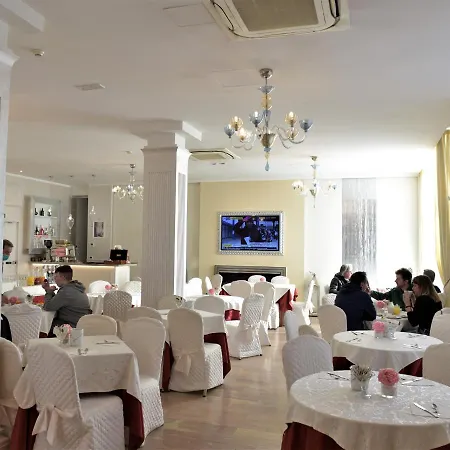 Amsterdam & Hotel 4*