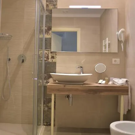 Amsterdam & 4* Rimini