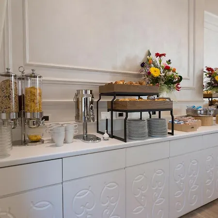 Hotel Amsterdam & 4*