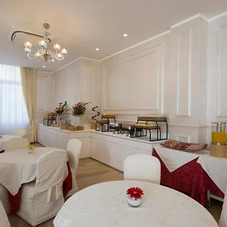 Amsterdam & Hotel 4*