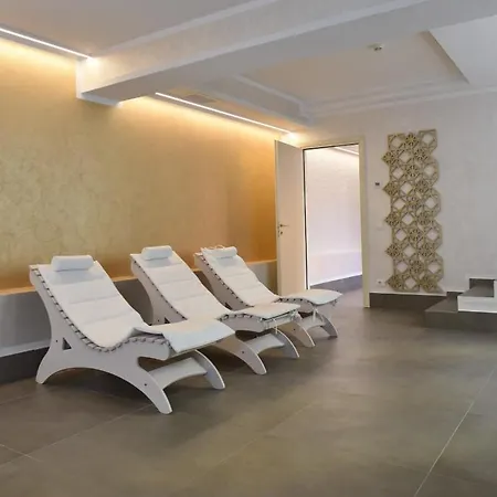 Hotel Amsterdam & 4*