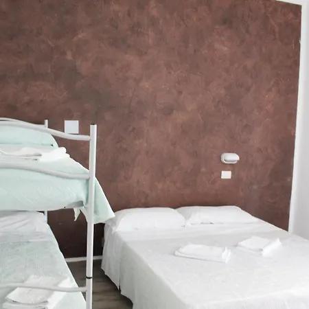 Luna Hotel 3*