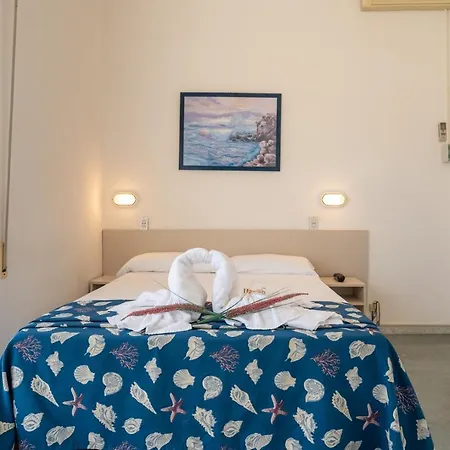 Montmartre Hotel