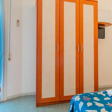Hotel Montmartre Rimini