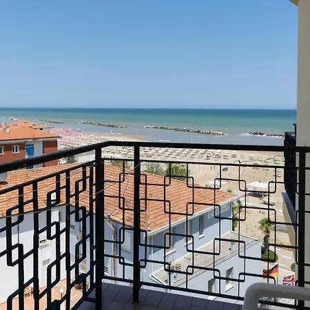 Hotel Montmartre Rimini