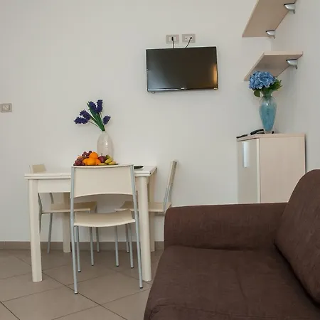 Art Aparthotel 3*