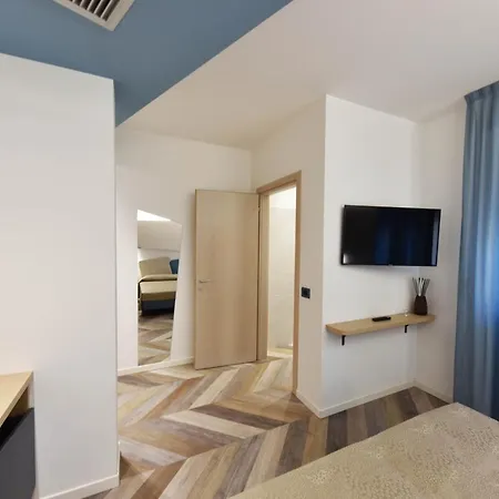 Hotel Color 3*