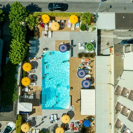 Hotel Montmartre Rimini