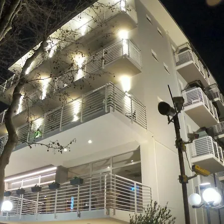 Half Moon Airport Restaurant فندق مبيت وإفطار