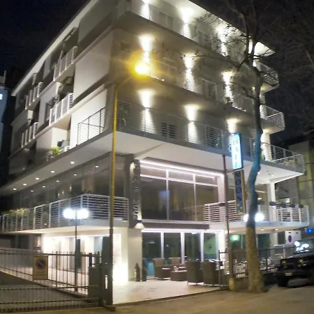 فندق مبيت وإفطار Half Moon Airport Restaurant ريميني