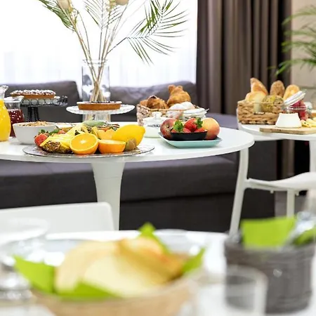Hotel Noah 3*